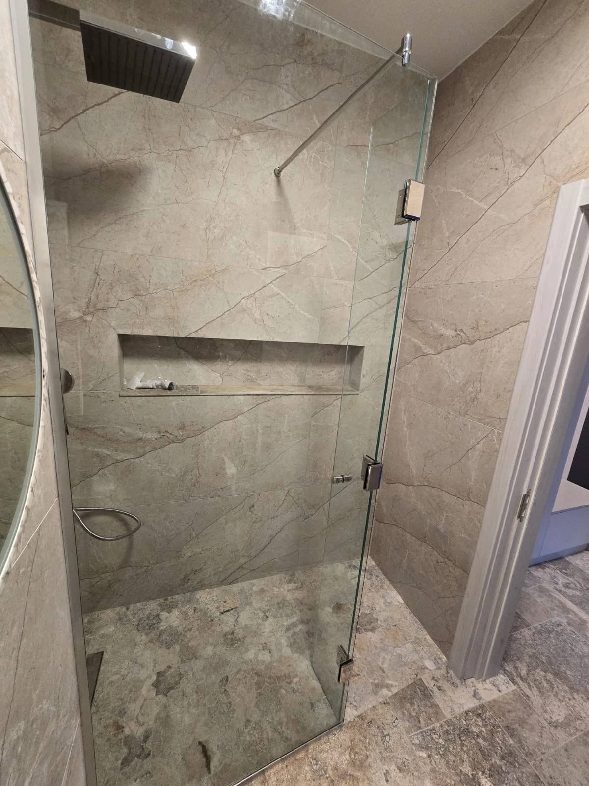 Cabine de duș din sticlă securizată