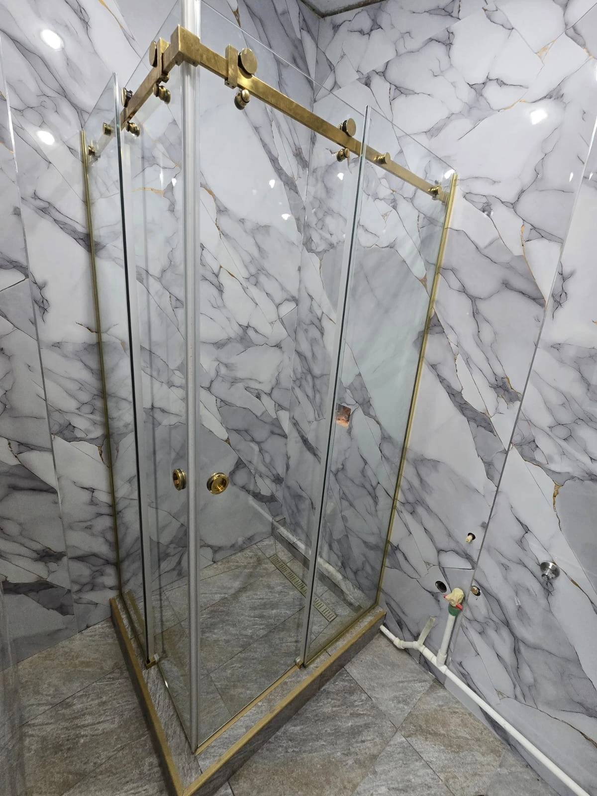 Cabine de duș din sticlă securizată