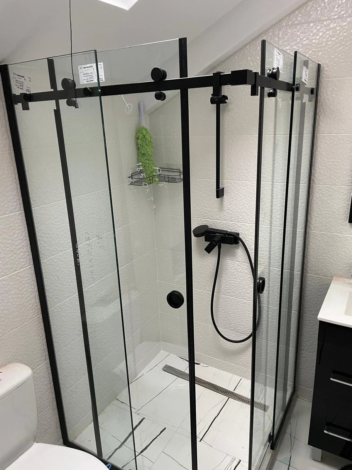 Cabine de duș din sticlă securizată