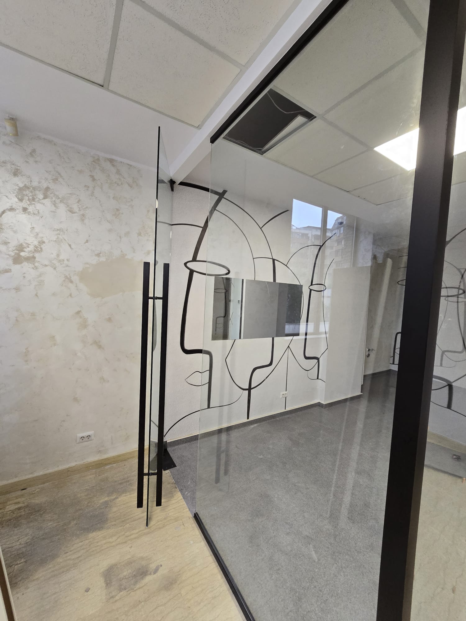 Tâmplărie PVC și Aluminiu